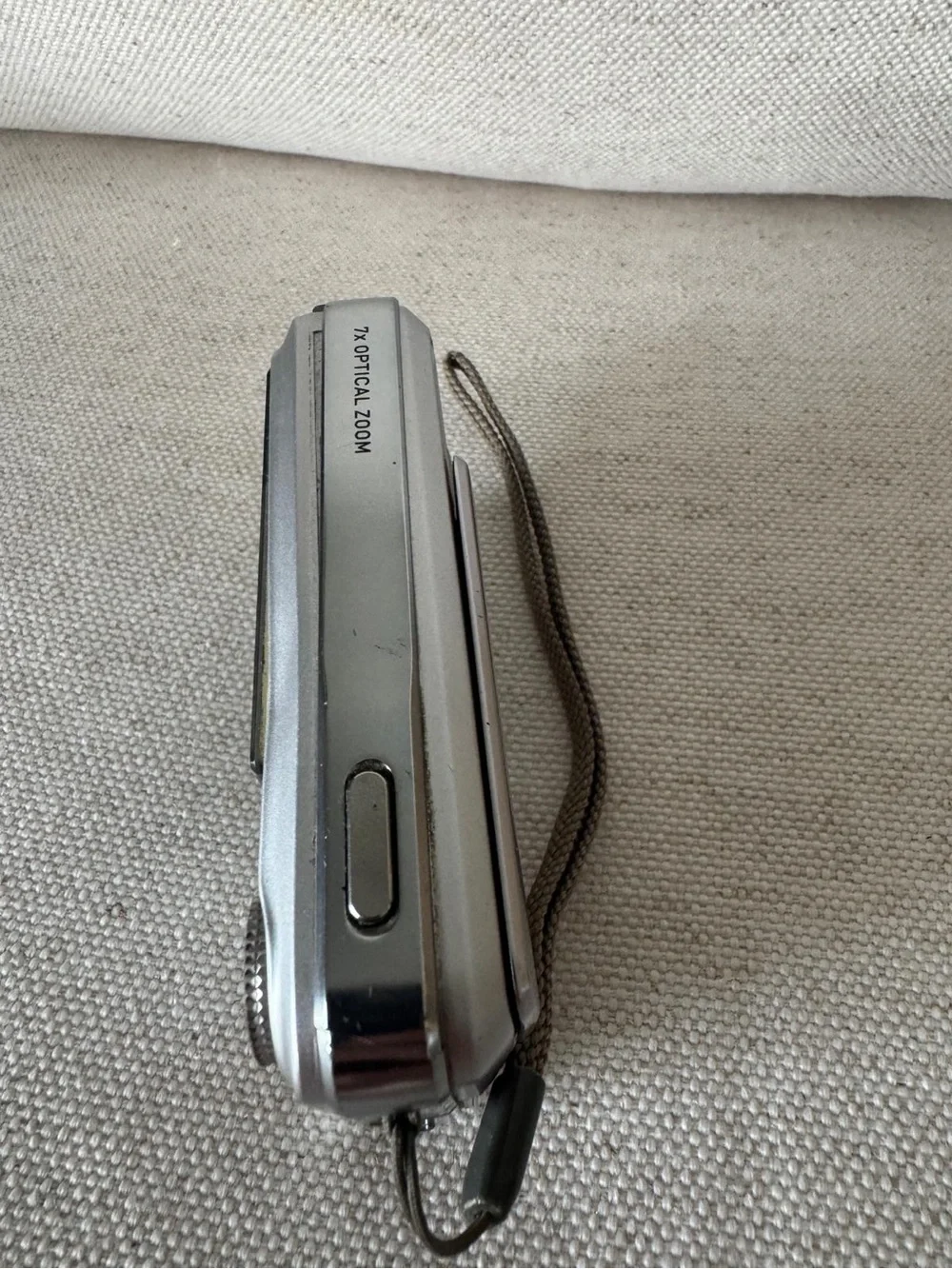 Casio Exilim EX-V7 Compact Digital Y2K Camera 7.2MP Digicam Slim Silver-WORKS
